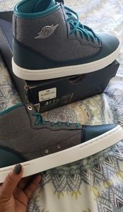 Jordan Jasmine GG is 4.5 Youth